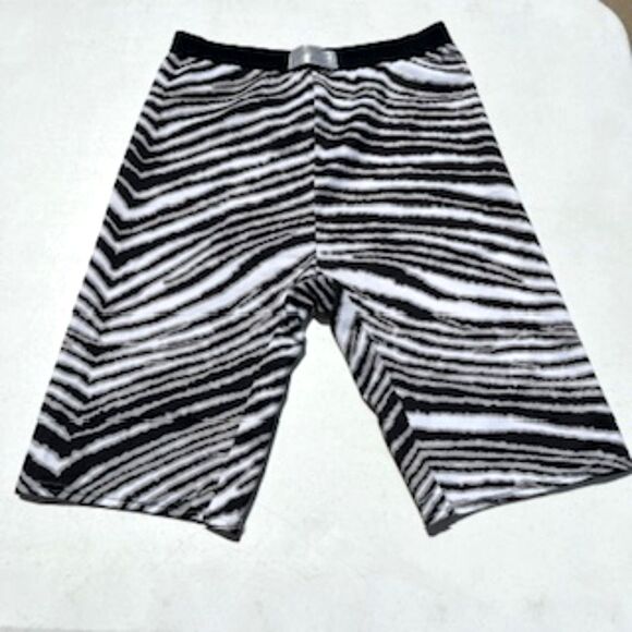 "Bike" Brand Slim Fit Zuma Shorts . Size: Large .... {42-44} . Las Vegas Raiders - Picture 1 of 3
